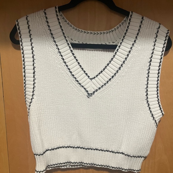 Ardene White Sleeveless Knit Top - Picture 4 of 5
